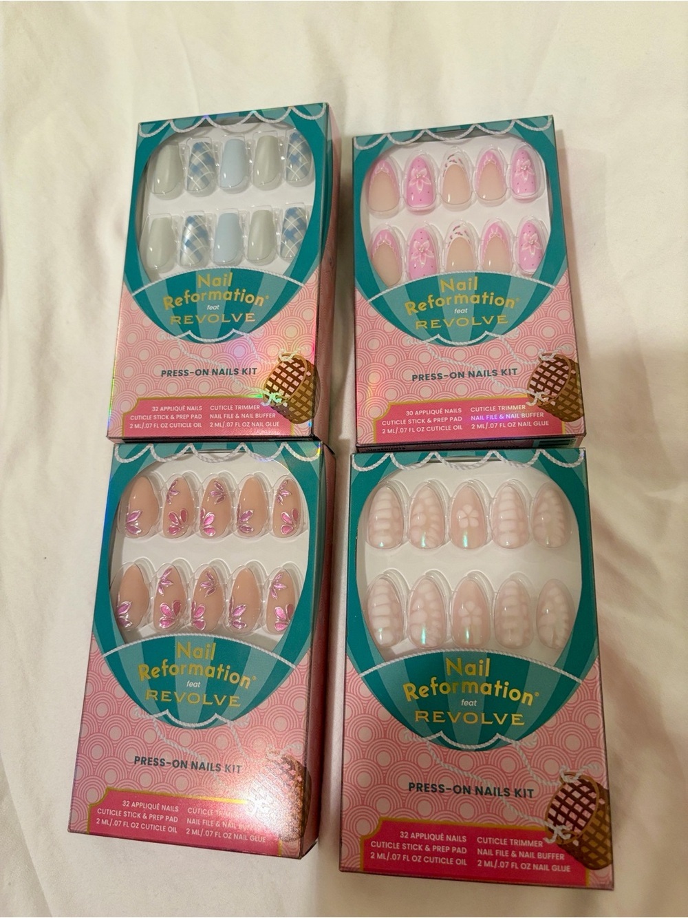 4 x Nail Reformation ft revolve Press-On Nail Kit Set